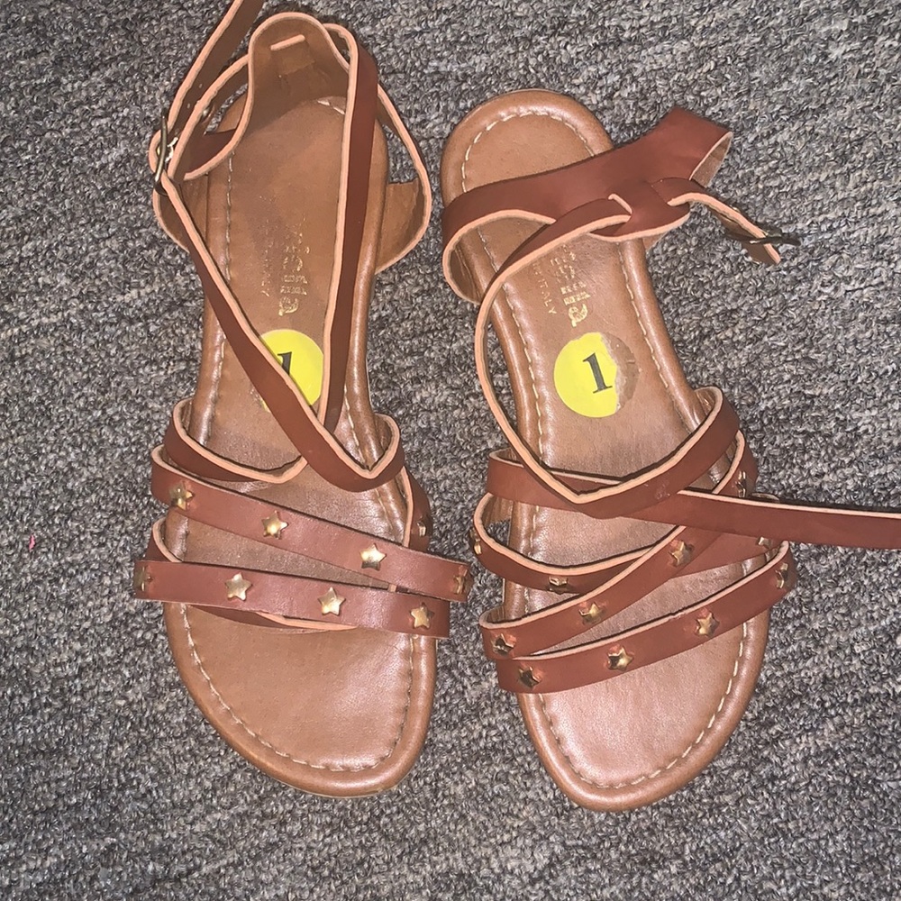 Girls sandals worn once